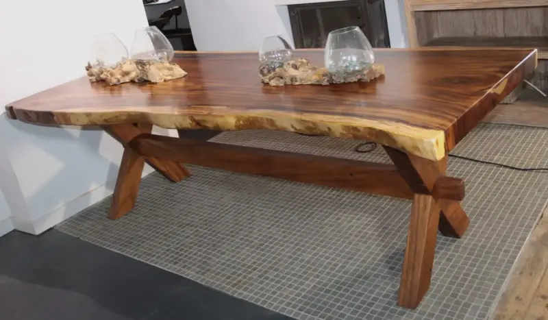 Artikelbild 4 des Artikels “Massivholztisch Suar mit Holzbeinen Modell X, 251cm Länge, 108cm max. Breite, 82cm Höhe. Tischplatte hat eine Stärke von 7,5cm “